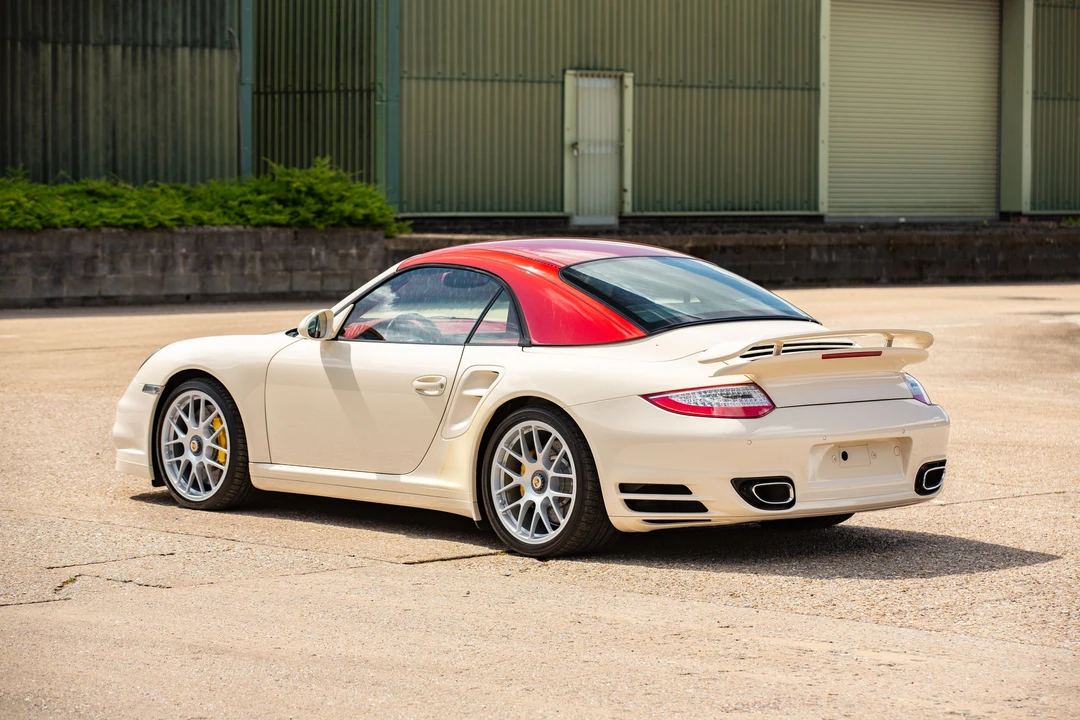 2010 Porsche 997 Turbo - Image 11 of 31