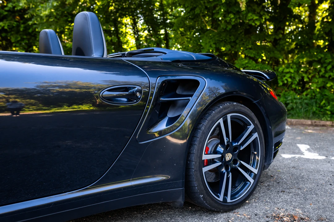 2010 Porsche 997 Turbo - Image 25 of 31