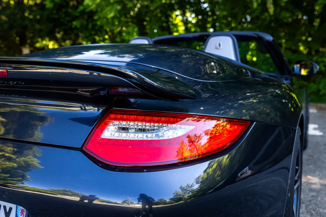 2010 Porsche 997 Turbo - Image 17 of 31
