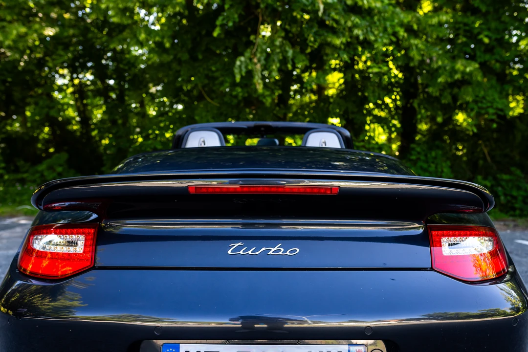 2010 Porsche 997 Turbo - Image 18 of 31