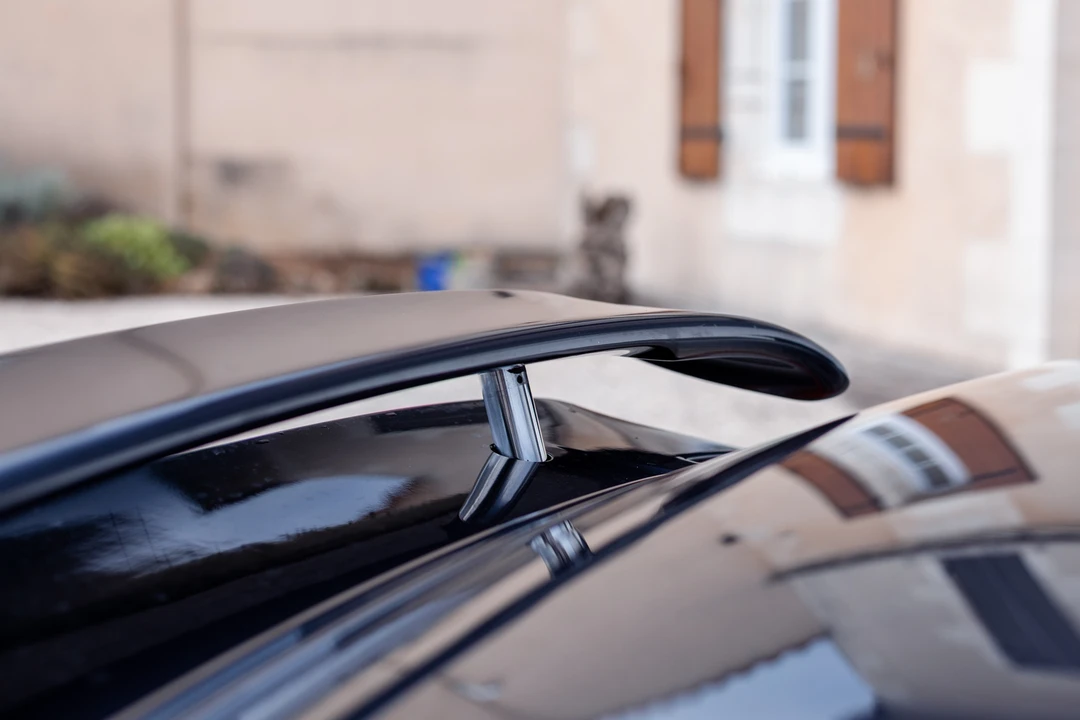 2010 Porsche 997 Turbo - Image 28 of 31