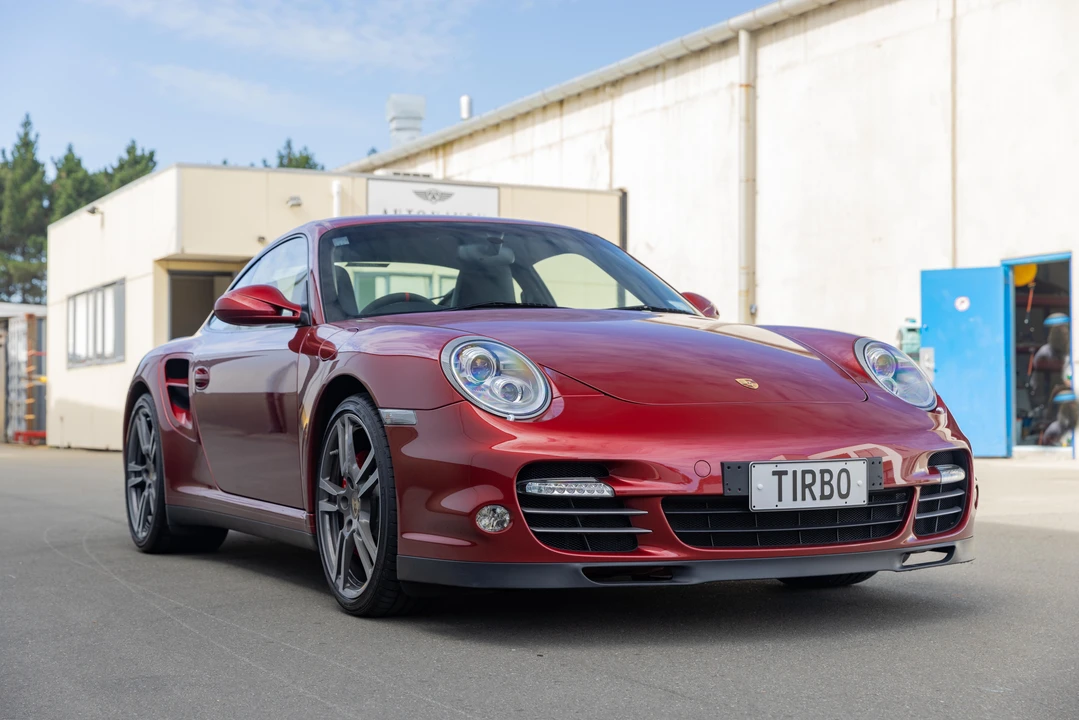 2010 Porsche 997 Turbo - Image 9 of 31