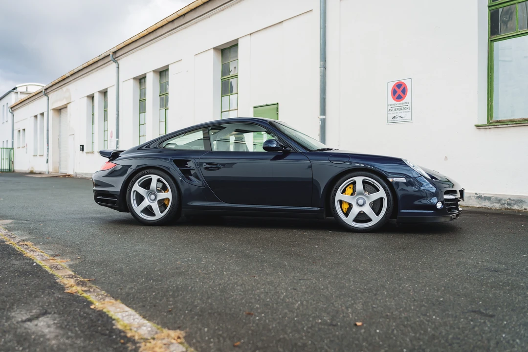 2010 Porsche 997 Turbo - Image 8 of 31