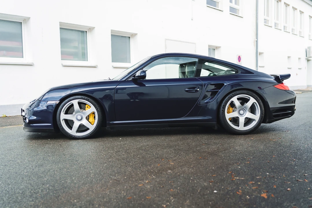 2010 Porsche 997 Turbo - Image 4 of 31