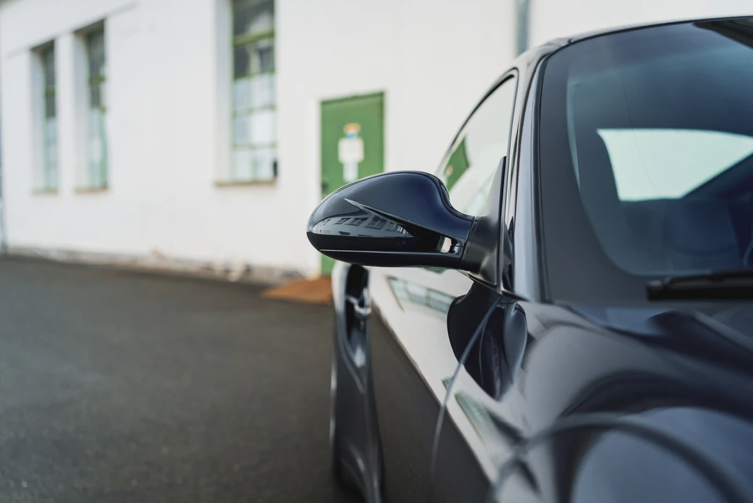 2010 Porsche 997 Turbo - Image 12 of 31