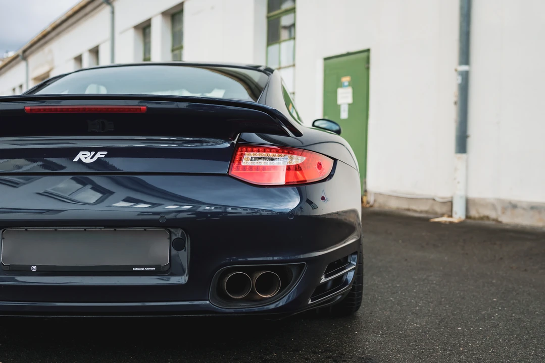 2010 Porsche 997 Turbo - Image 14 of 31