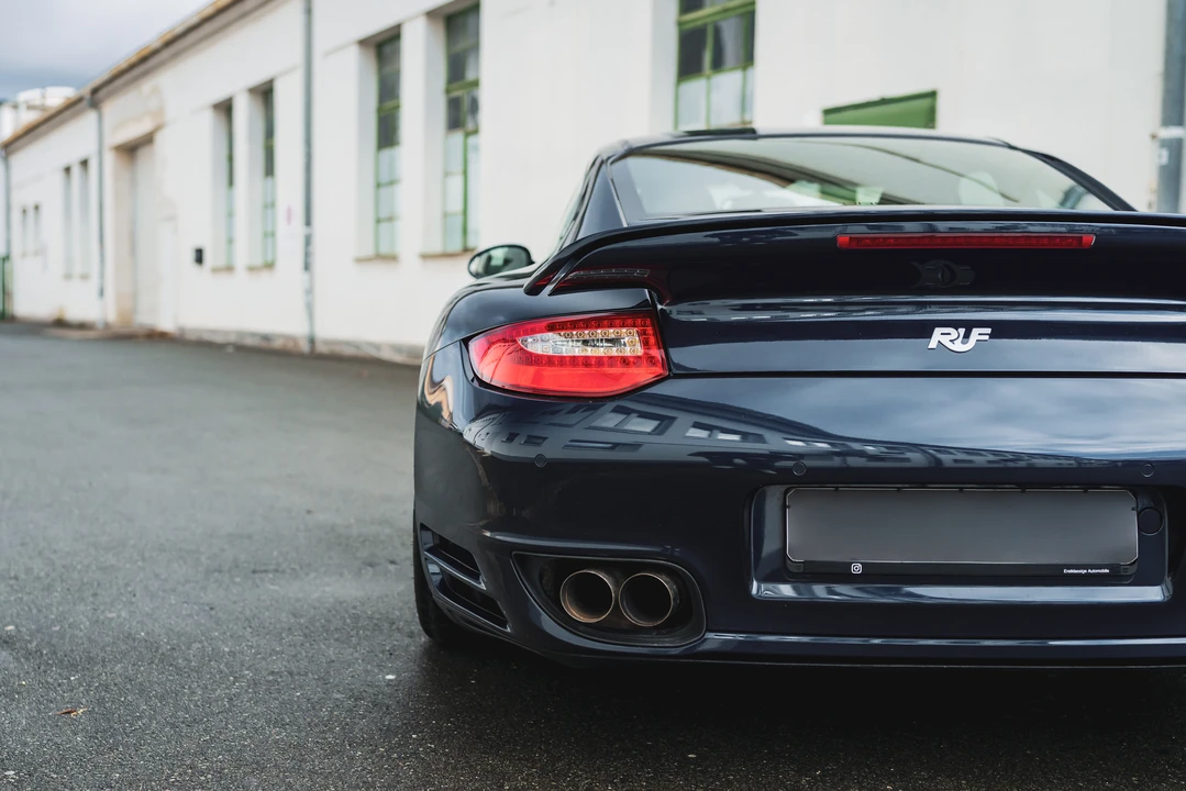 2010 Porsche 997 Turbo - Image 15 of 31