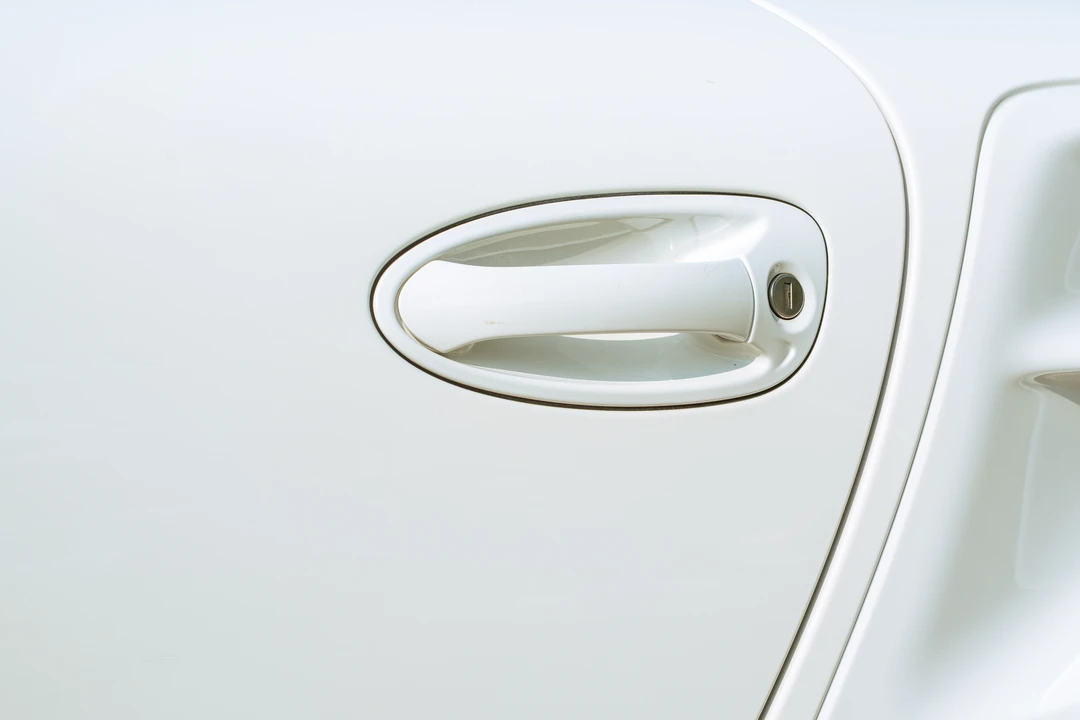 2011 Porsche 997 Turbo S - Image 16 of 31