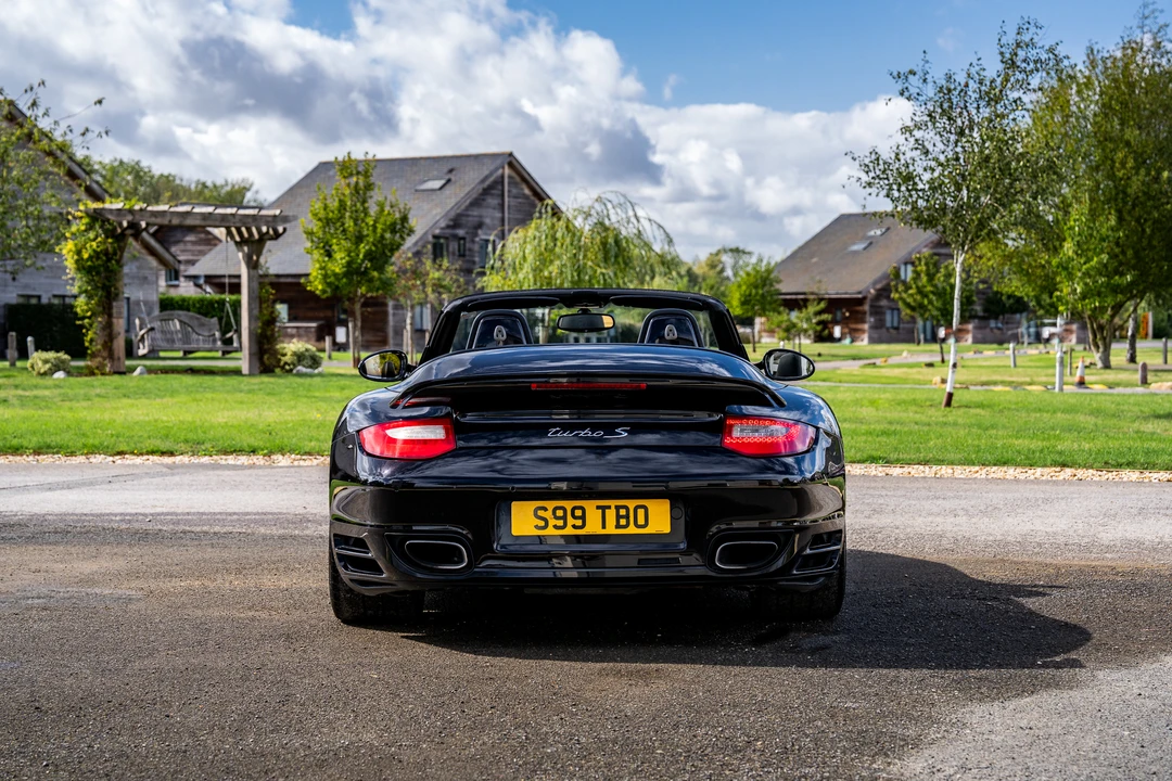 2010 Porsche 997 Turbo S - Image 14 of 31
