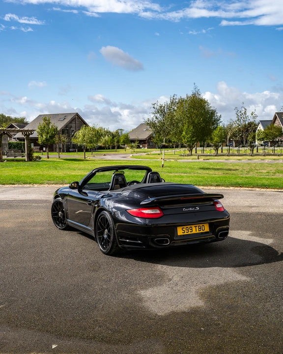 2010 Porsche 997 Turbo S - Image 13 of 31