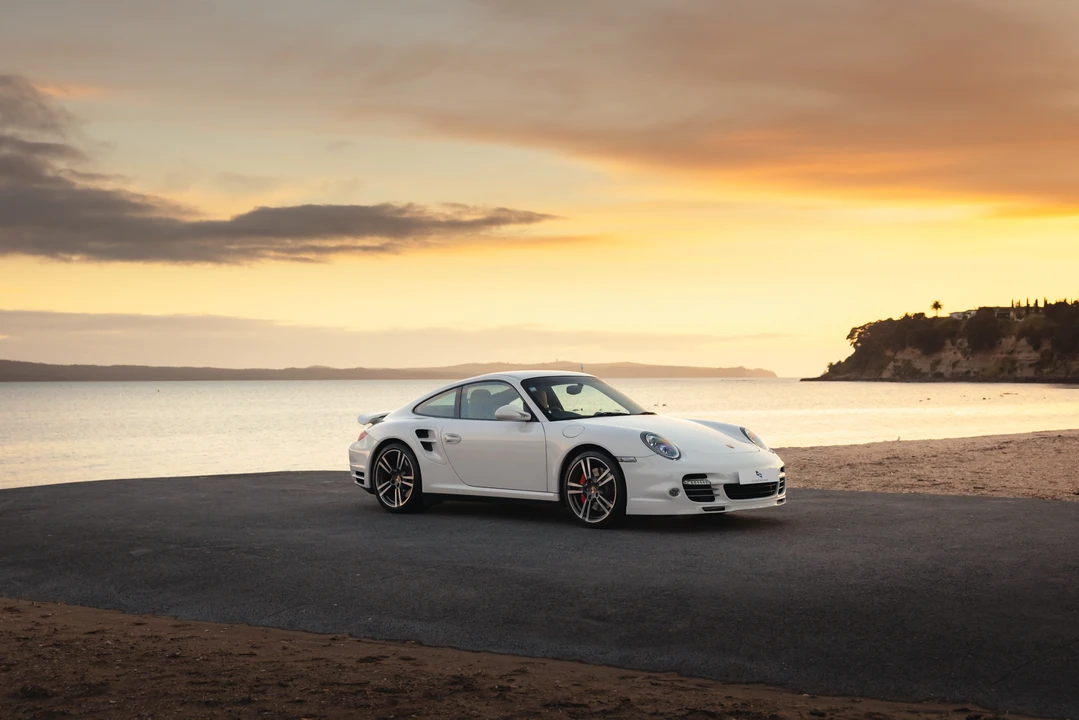 2010 Porsche 997 Turbo - Image 12 of 31