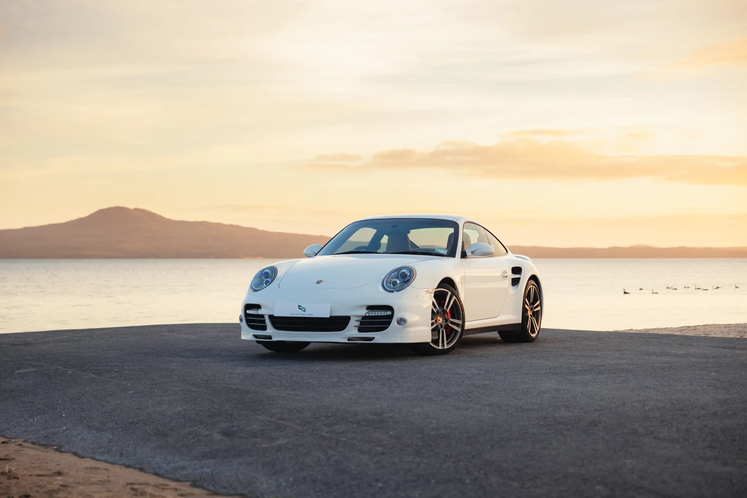 2010 Porsche 997 Turbo - Image 10 of 31