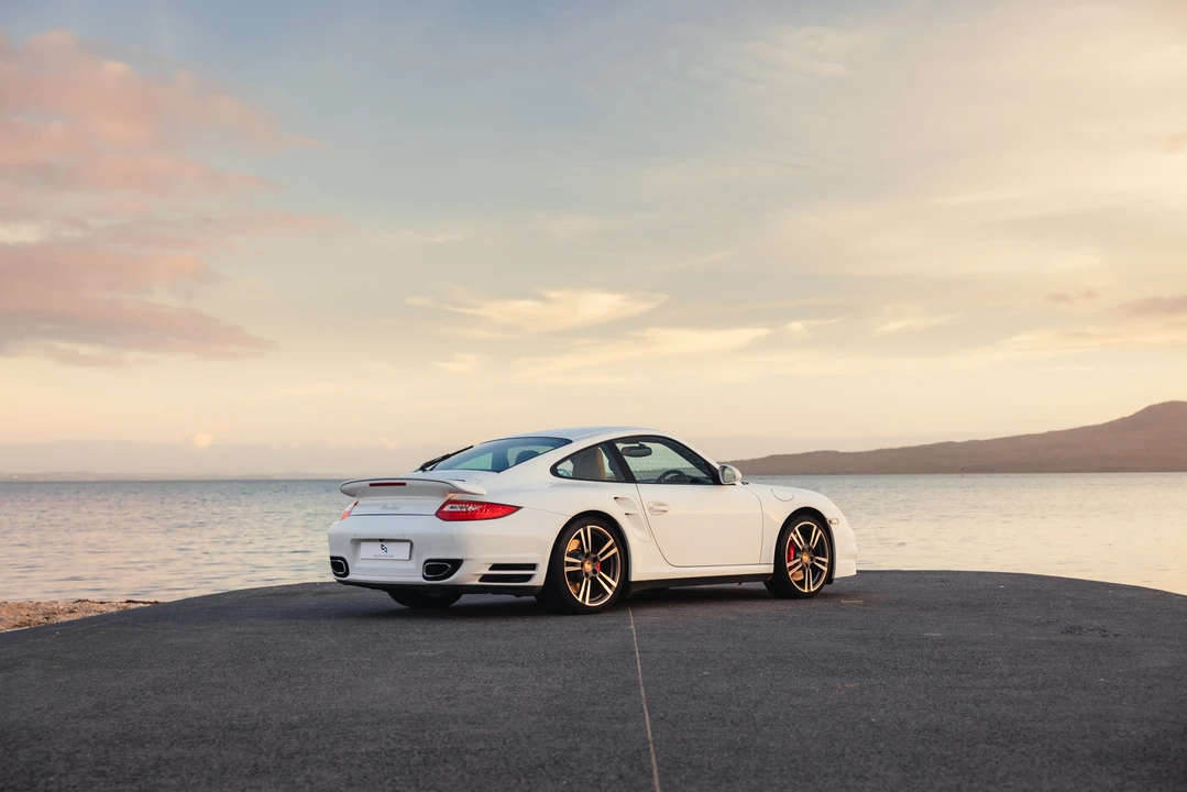 2010 Porsche 997 Turbo - Image 21 of 31