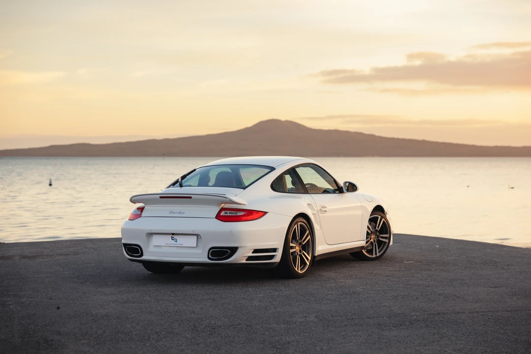 2010 Porsche 997 Turbo - Image 5 of 31