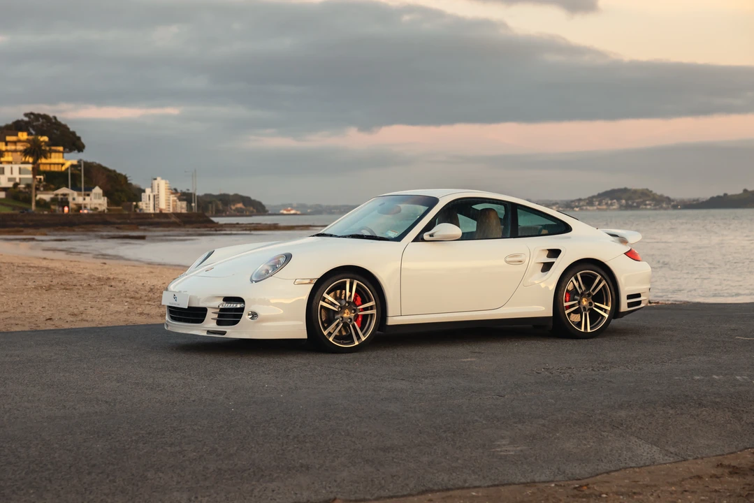 2010 Porsche 997 Turbo - Image 30 of 31