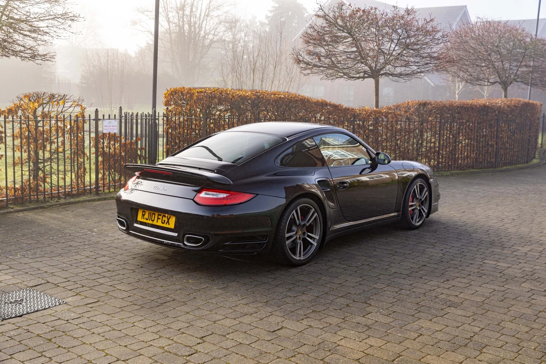 2010 Porsche 997 Turbo - Image 13 of 31