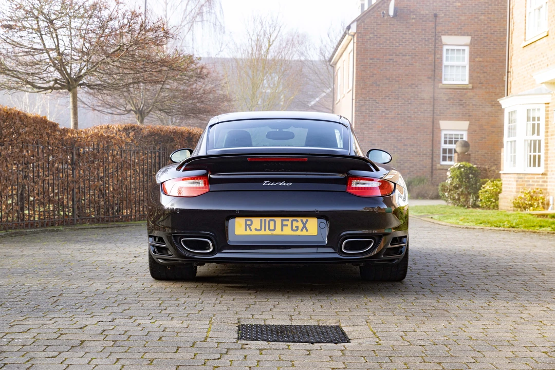 2010 Porsche 997 Turbo - Image 6 of 31