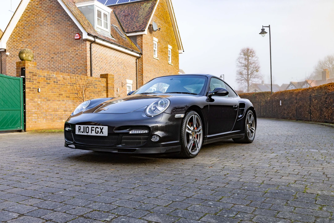 2010 Porsche 997 Turbo - Image 9 of 31