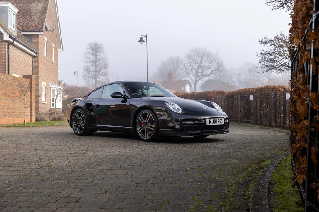 2010 Porsche 997 Turbo - Image 19 of 31