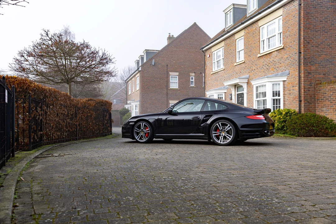 2010 Porsche 997 Turbo - Image 26 of 31