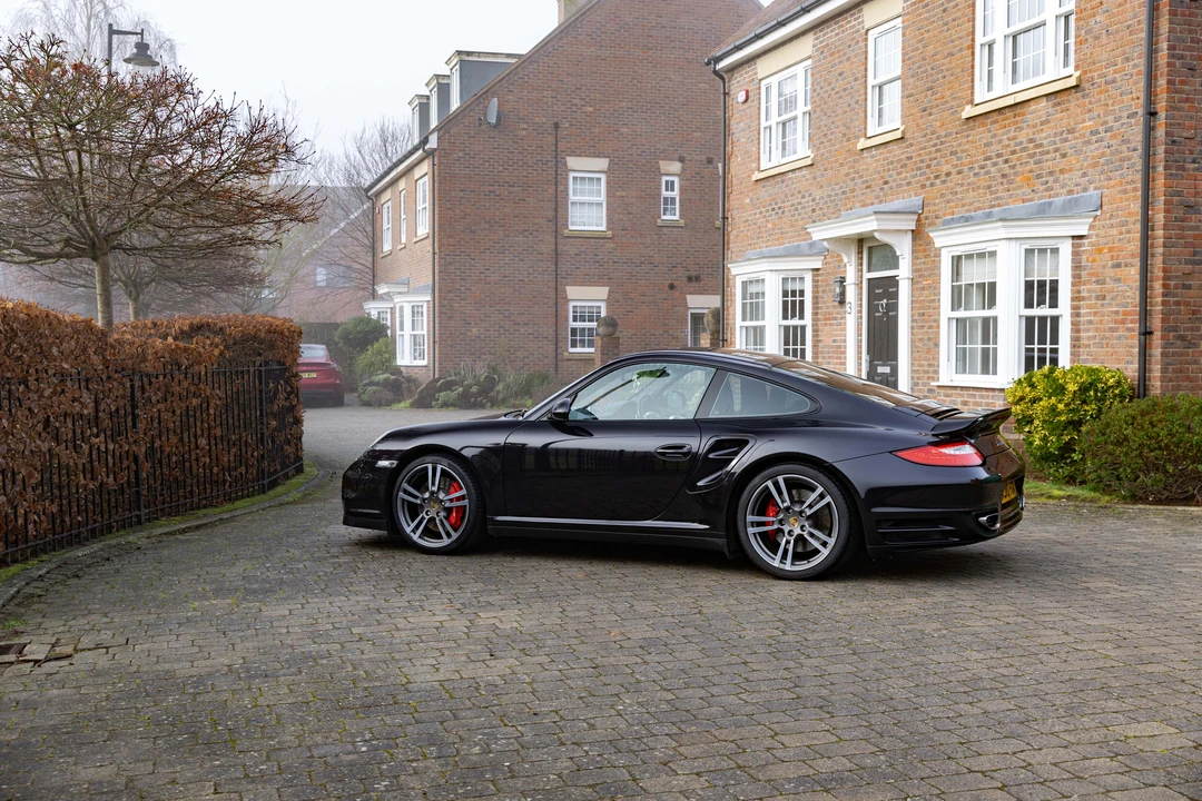 2010 Porsche 997 Turbo - Image 27 of 31