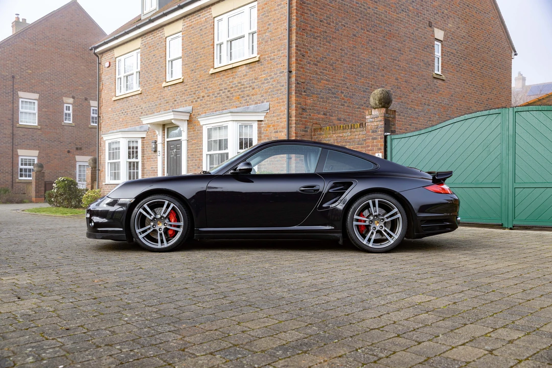 2010 Porsche 997 Turbo - Image 8 of 31
