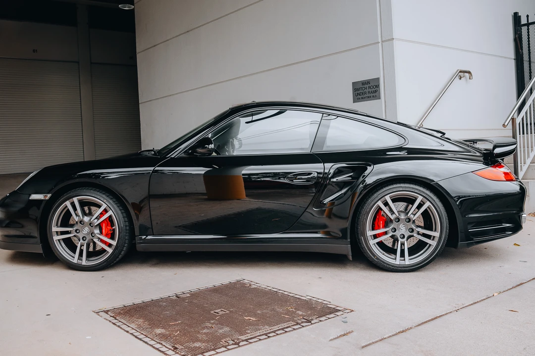 2010 Porsche 997 Turbo - Image 5 of 31