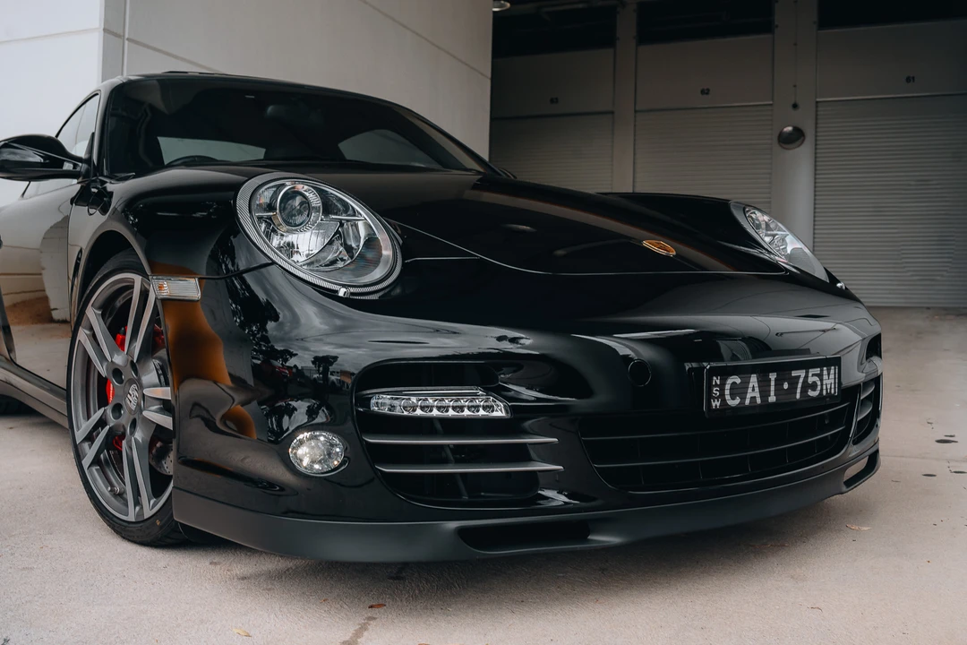 2010 Porsche 997 Turbo - Image 25 of 31