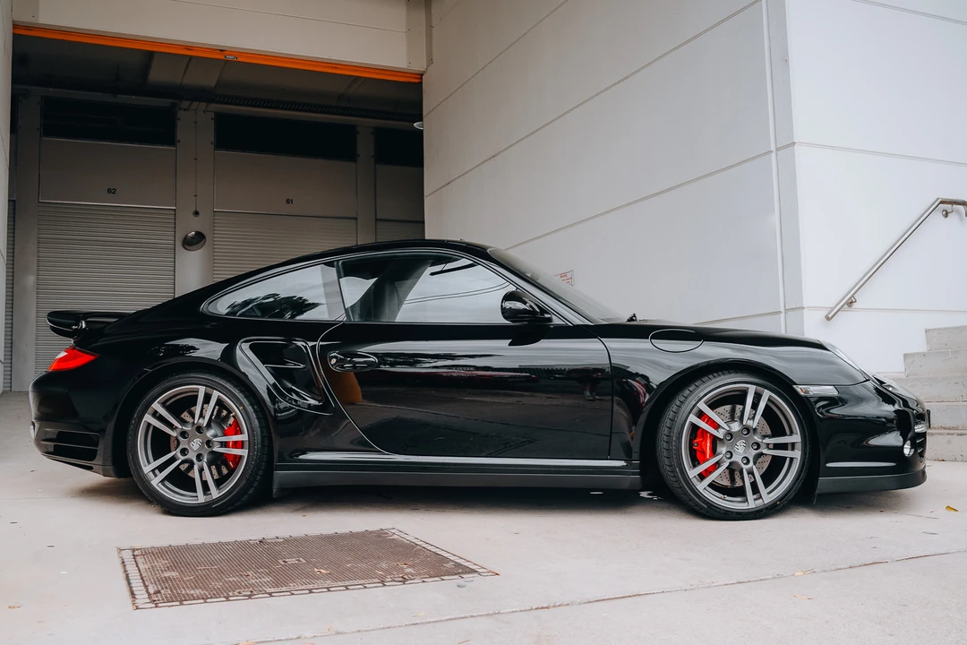 2010 Porsche 997 Turbo - Image 9 of 31