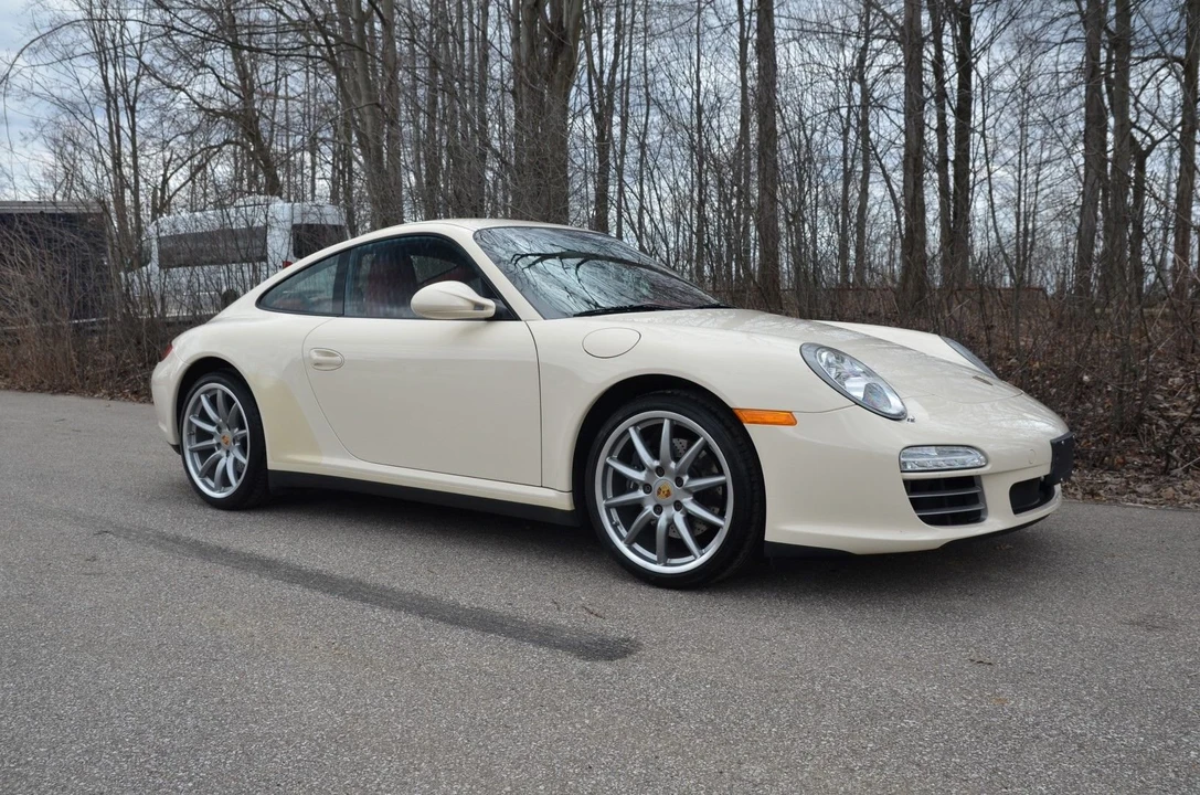 2010 Porsche 997 Carrera 4 - Image 8 of 19