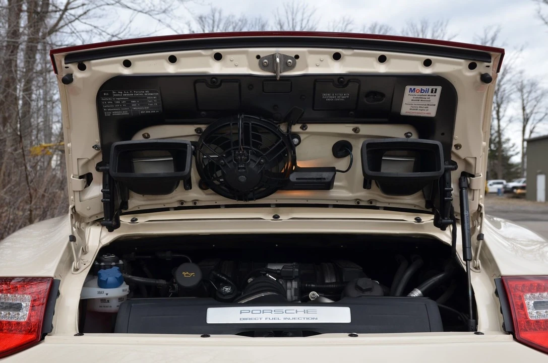 2010 Porsche 997 Carrera 4 - Image 10 of 19