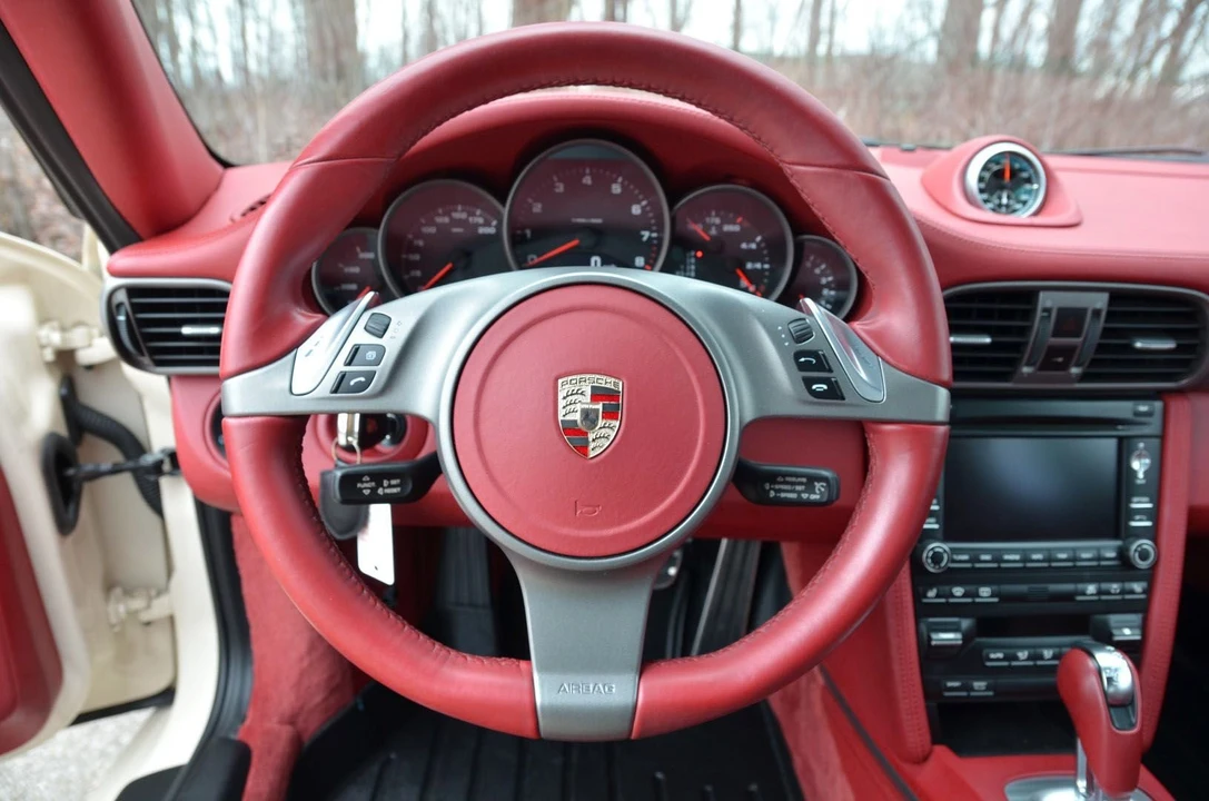 2010 Porsche 997 Carrera 4 - Image 12 of 19