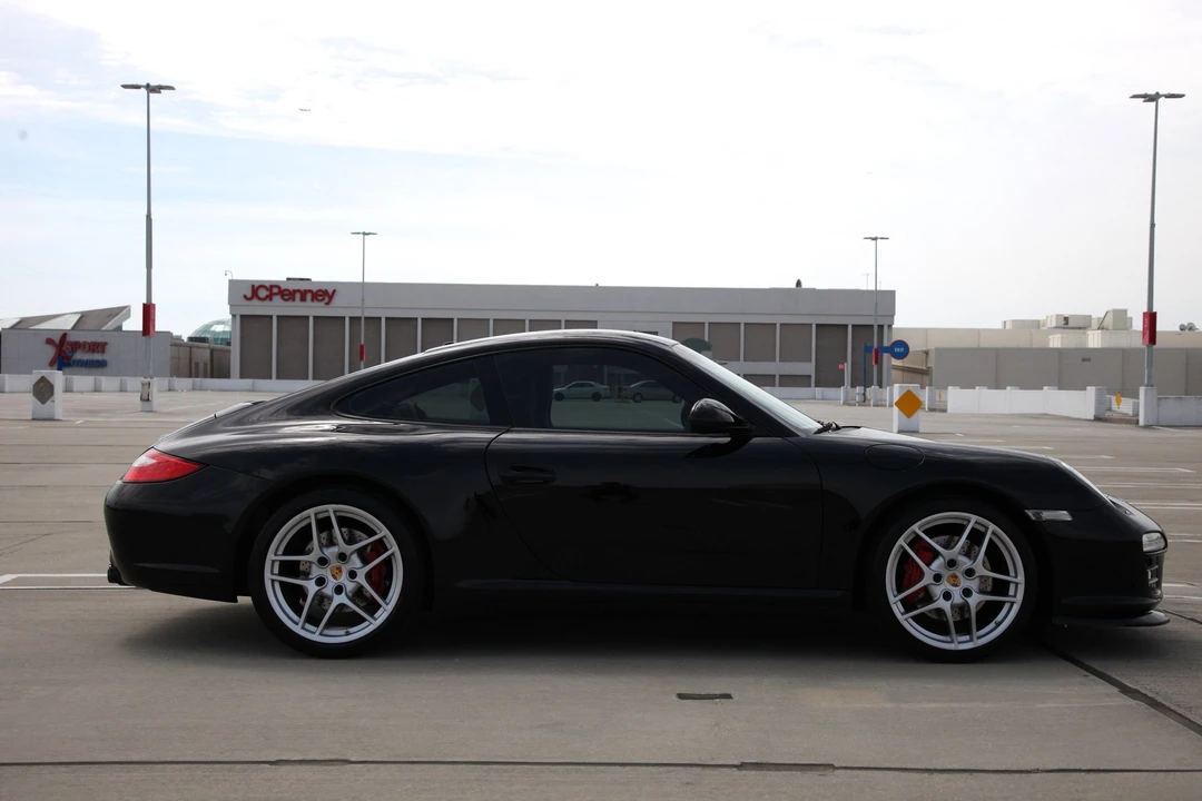 2010 Porsche 997 Carrera 4S - Image 5 of 26