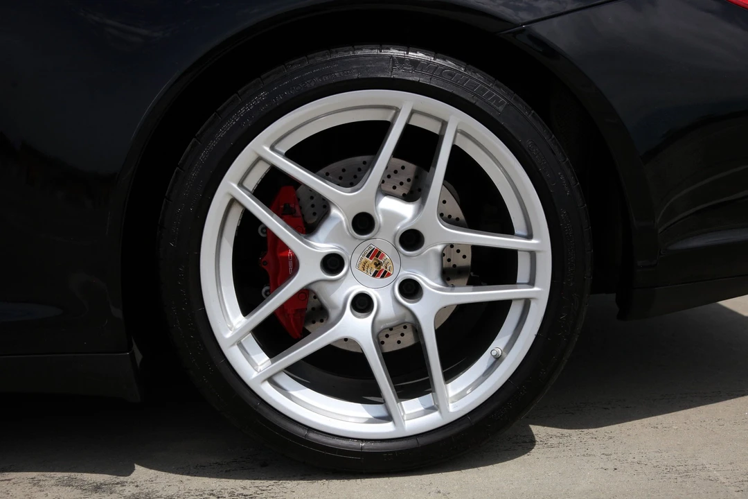 2010 Porsche 997 Carrera 4S - Image 13 of 26