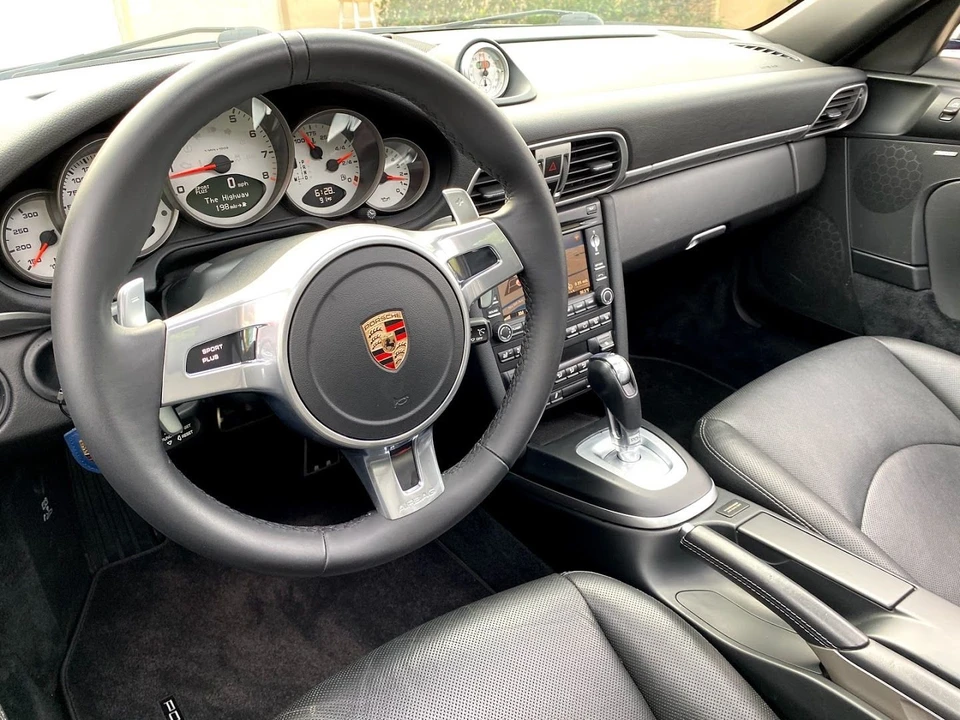 2010 Porsche 997 Carrera 4S - Image 8 of 16