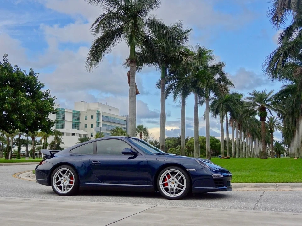 2010 Porsche 997 Carrera 4S - Image 5 of 16