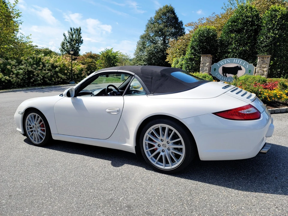 2010 Porsche 997 Carrera S - Image 8 of 31