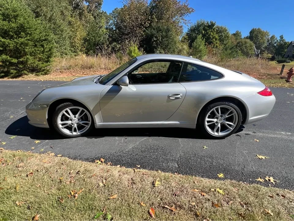 2010 Porsche 997 Carrera - Image 2 of 11