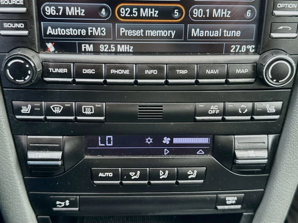 2010 Porsche 997 Carrera 4 - Image 22 of 31