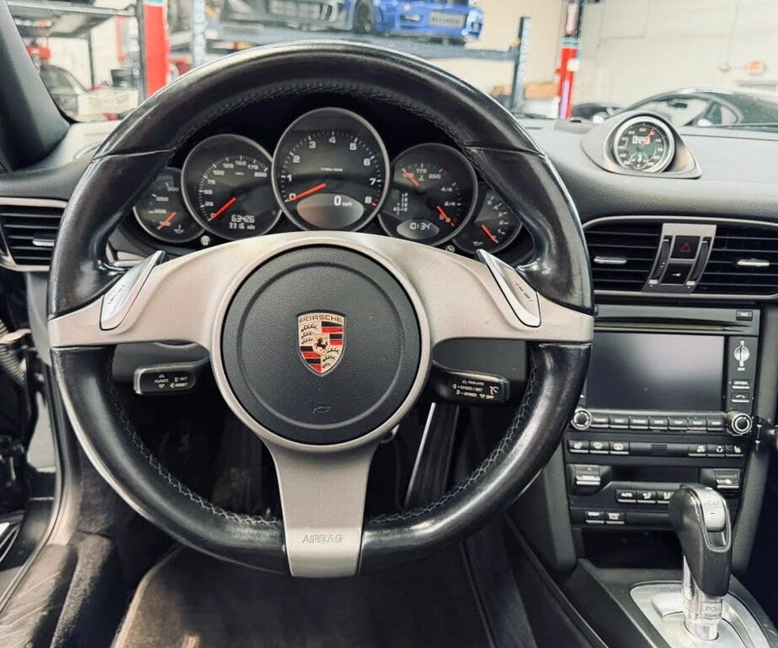 2010 Porsche 997 Carrera 4 - Image 22 of 31