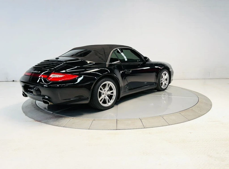2010 Porsche 997 Carrera 4 - Image 14 of 31