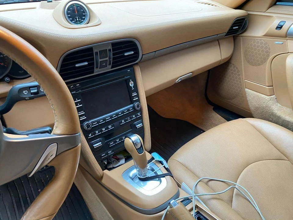 2009 Porsche 997 Carrera 4 - Image 10 of 13