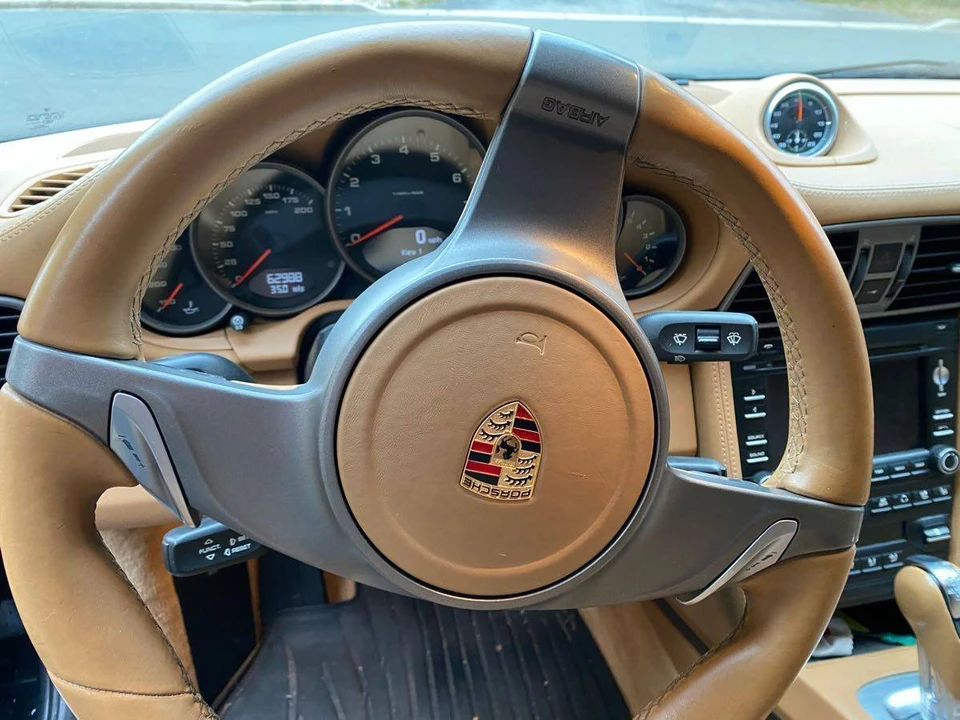 2009 Porsche 997 Carrera 4 - Image 9 of 13