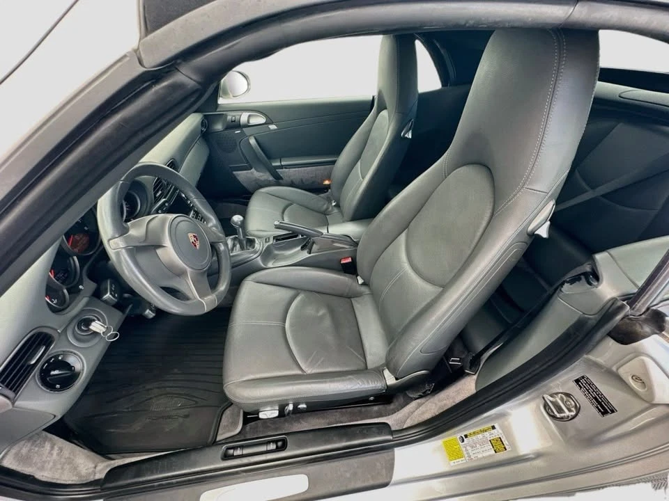 2010 Porsche 997 Carrera 4 - Image 11 of 20