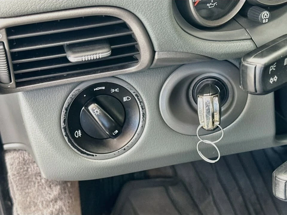 2010 Porsche 997 Carrera 4 - Image 10 of 20
