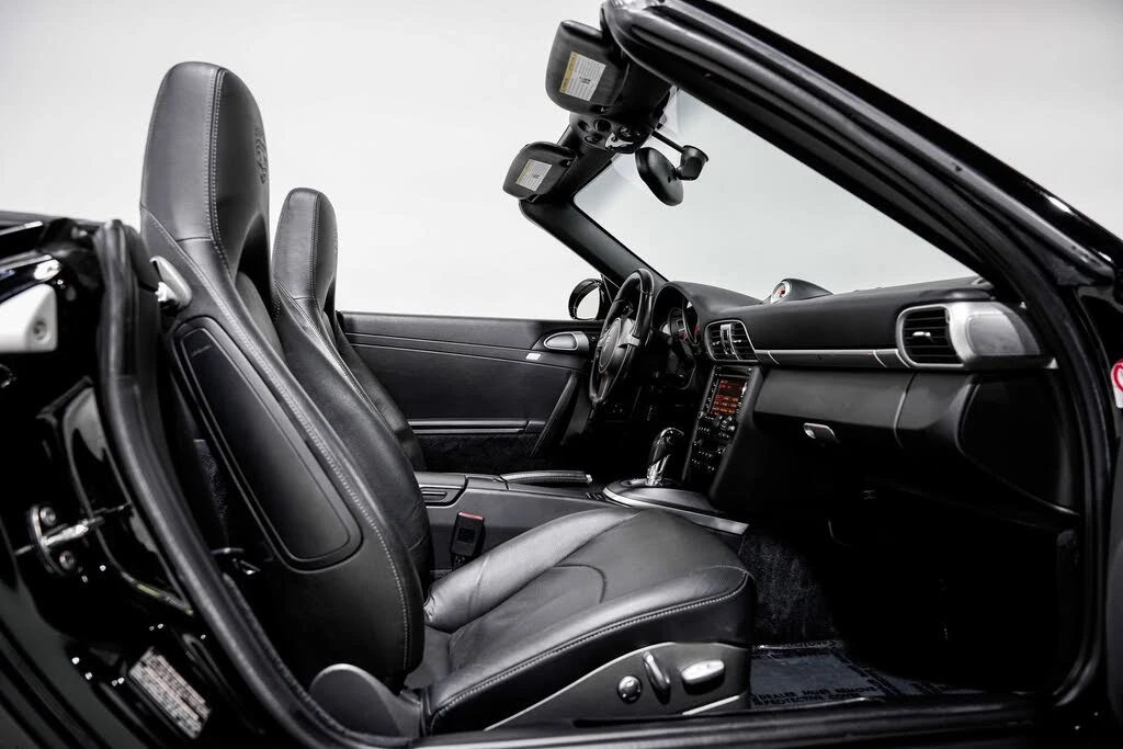 2010 Porsche 997 Carrera 4S - Image 27 of 31