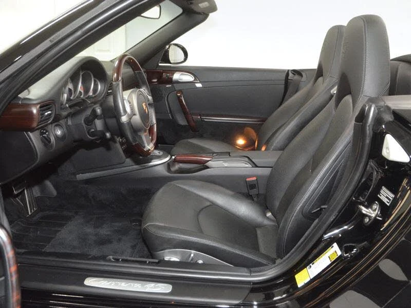 2010 Porsche 997 Carrera 4S - Image 17 of 30