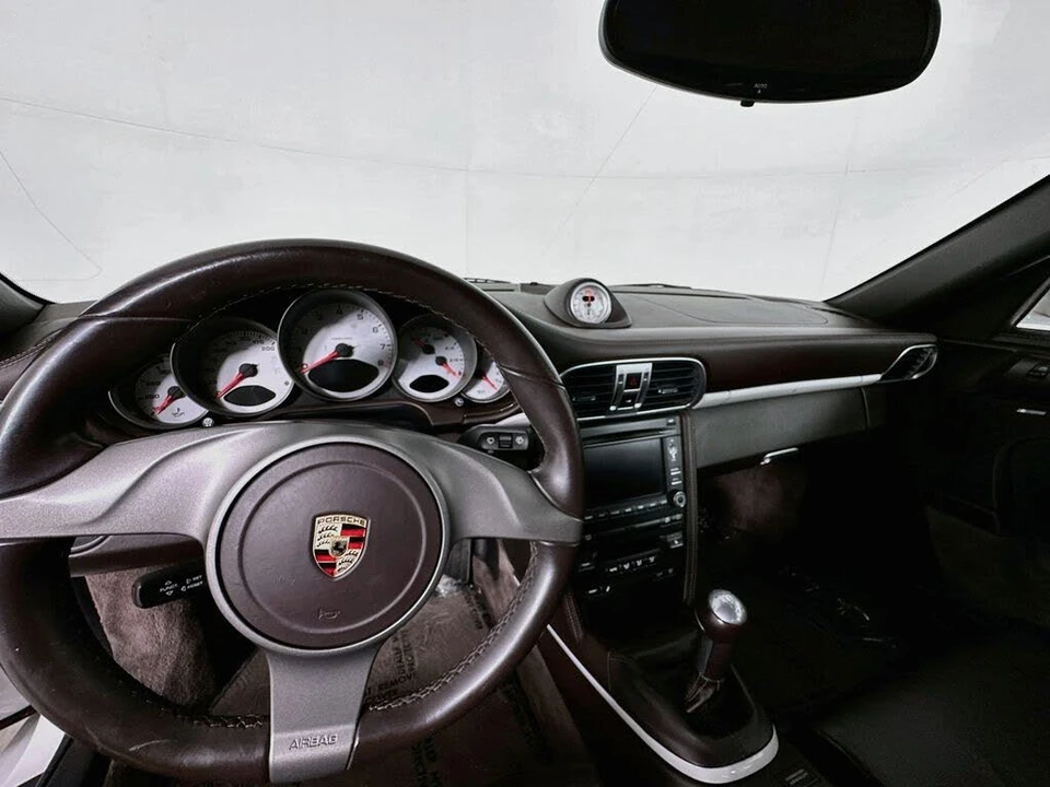 2010 Porsche 997 Carrera 4S - Image 10 of 19