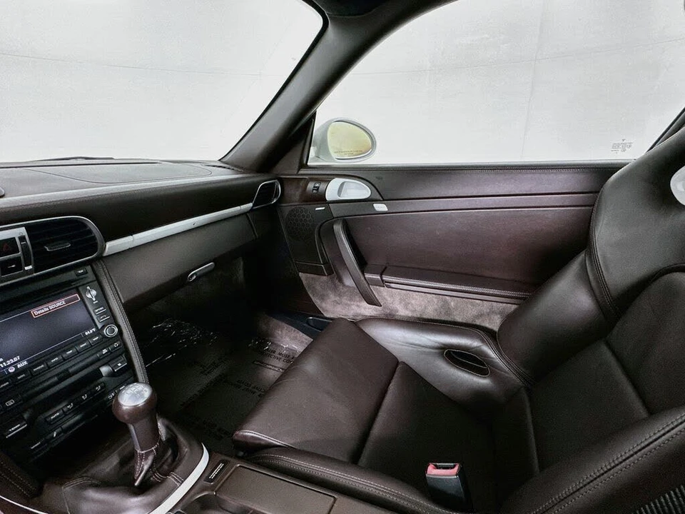 2010 Porsche 997 Carrera 4S - Image 16 of 19