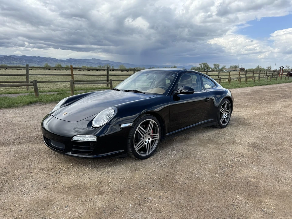 2010 Porsche 997 Carrera 4S - Image 2 of 31